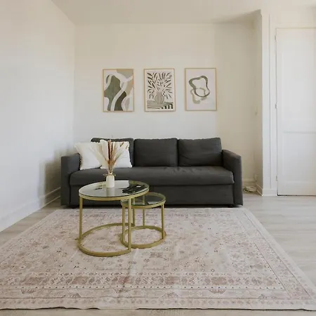 Cozy And Modern 4 Guests Appartement *